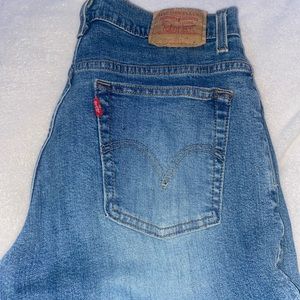 Levi Vintage Mom Jeans